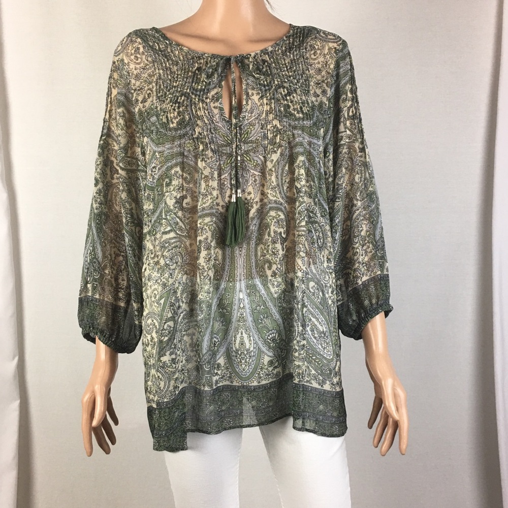 Rose & Olive Paisley Print Keyhole Neckline Blouse